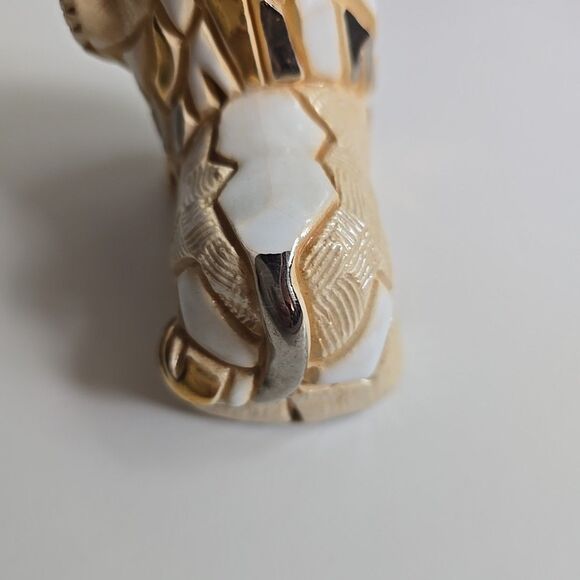 Artesania Rinconada Lion 3.5"L Baby 2" limited color White Gold Pottery Figurine - Picture 7 of 16